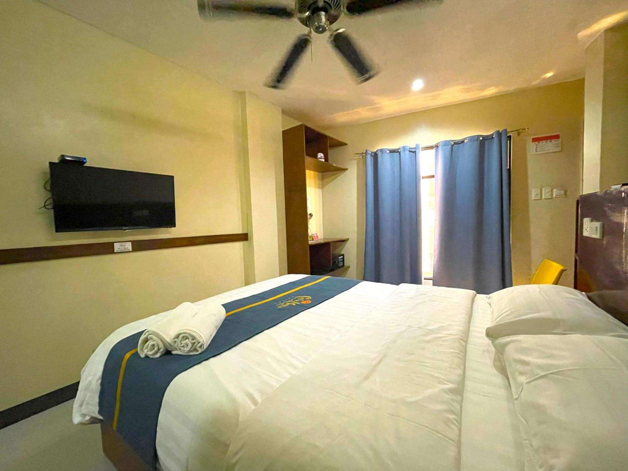 Casa Marco Suites Puerto Galera Powered By Cocotel Buitenkant foto